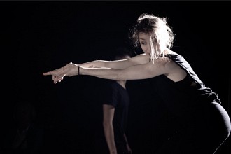 Liquid Loft / Chris Haring "Foreign Tongues" © Niklas Koch