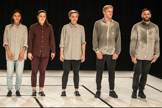 Hungry Sharks © Stefan Hauer