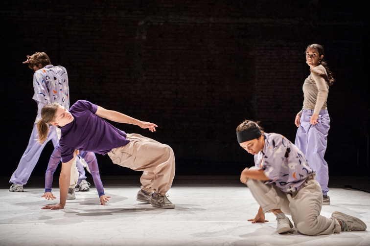 Stand-Alones © haring