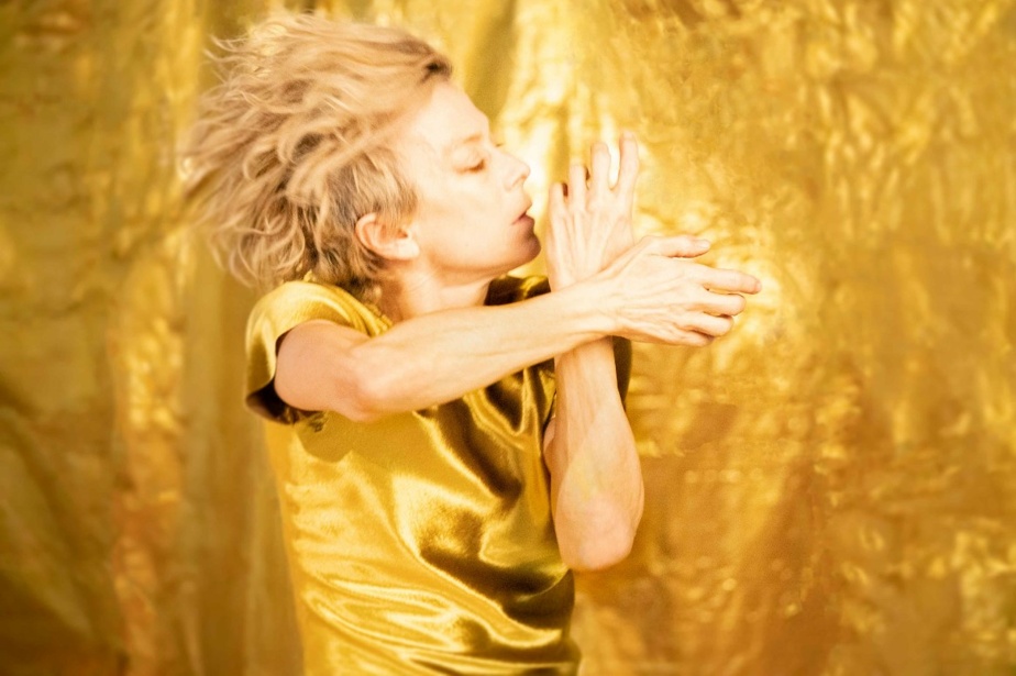 Louise Lecavalier: STATIONS © André Cornellier