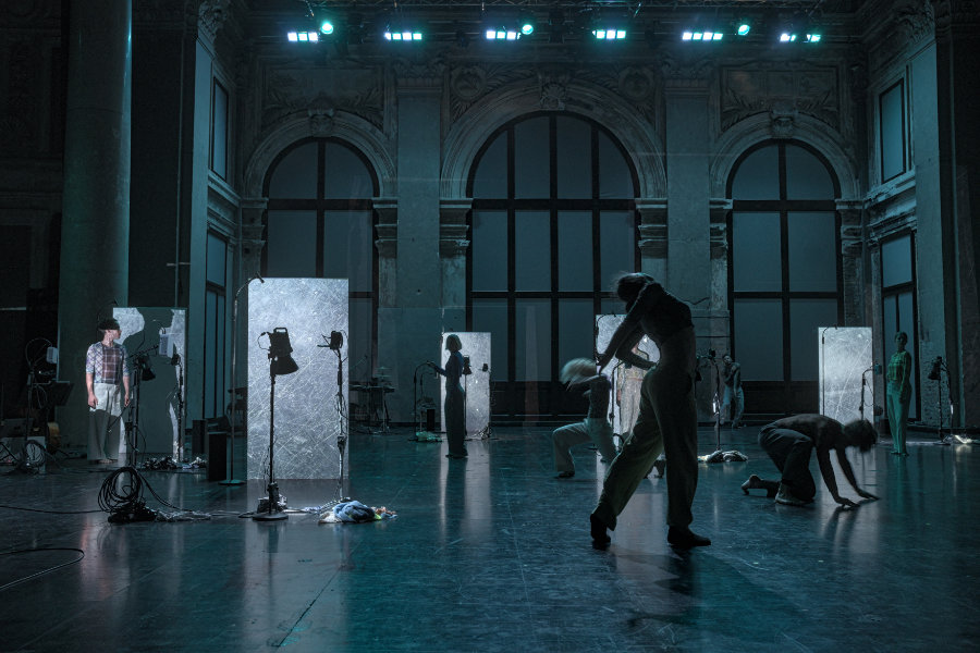 Liquid Loft: Coal Mine Birds © Michael Loizenbauer